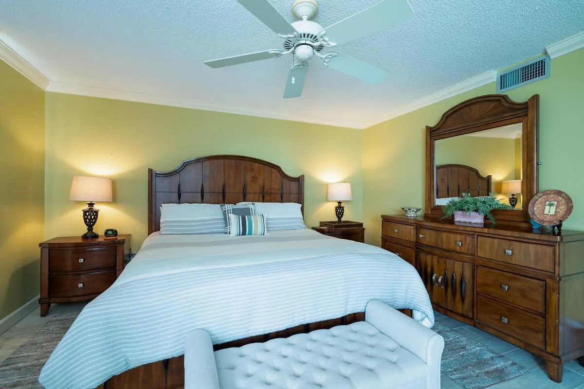 Shoreline Towers Unit 1043 Destin