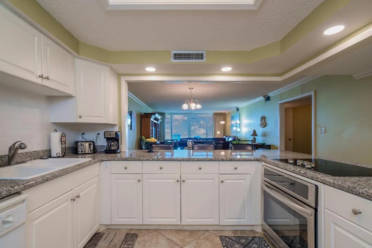 Shoreline Towers Unit 1043 Destin